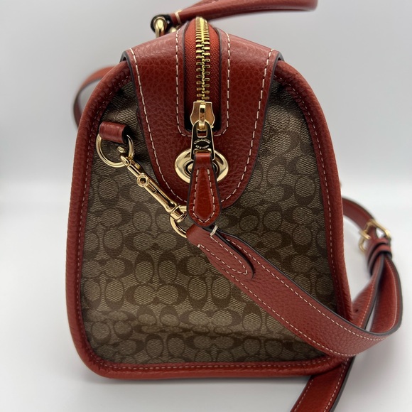 Coach Brown and Tan Signature Handbag - Picture 3 of 9